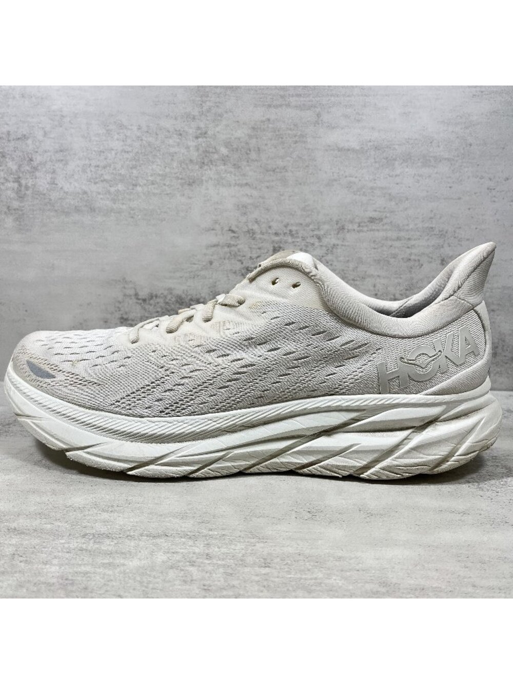 Hoka One One Clifton 8 Running Shoes - Men's Size 12 - Cream